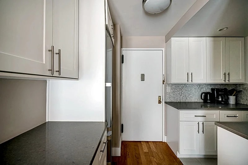 UPPER WEST SIDE - COLUMBUS AVENUE & 97TH ST in New York City, New York, United States — photo 4