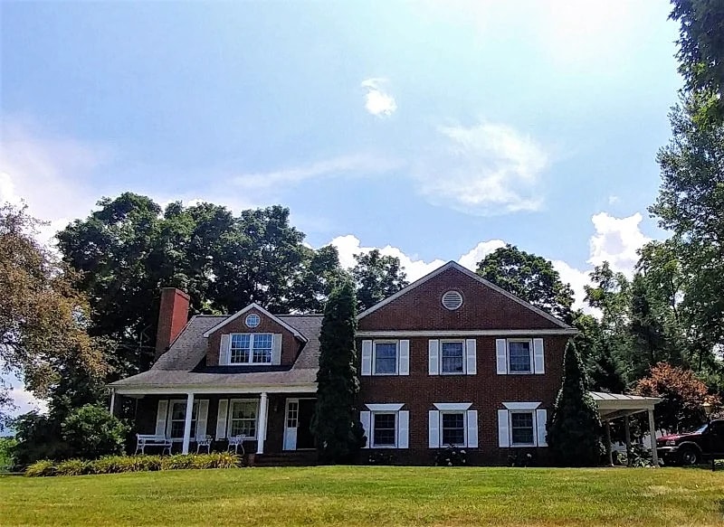 Riverfront Mountain View Haven in Elkton, Virginia, United States — photo 3