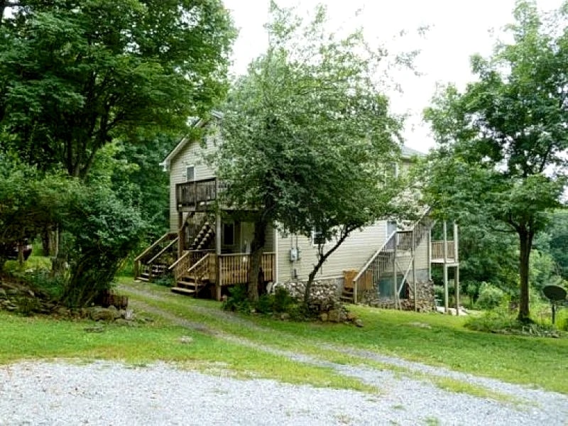 Roundhead Mountain Lodge in Stanley, Virginia, United States — photo 4