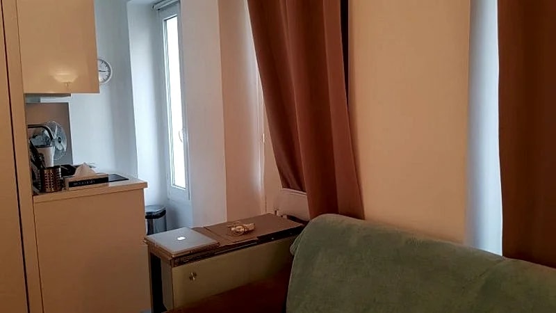 PELICAN studio in Palais Royal and Louvres Museum in Rue Du Pélican, Paris, France — photo 5