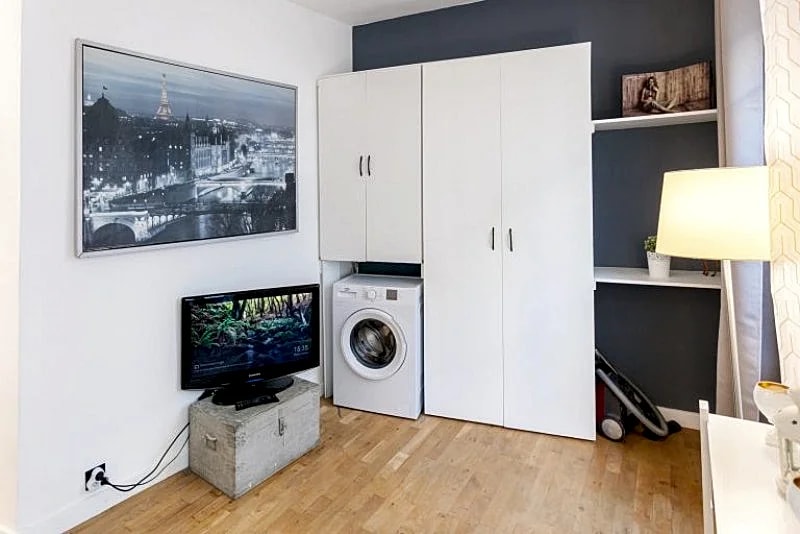 Studio Madeleine CASTELLANE in Rue Pavée, Paris, France — photo 4