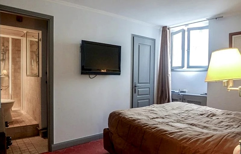 QUAI SAINT MICHEL 1 bedroom near Notre Dame de Paris Cathedral in Quai Saint-Michel, Paris, France — photo 2