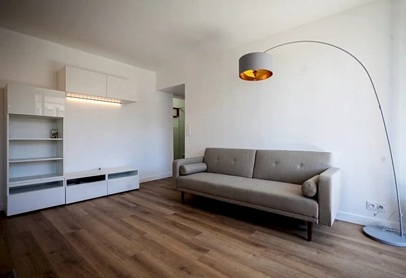 BELLEVILLE 1 Bedroom Apartment in Rue De Belleville, Paris, France — photo 3