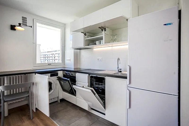 BELLEVILLE 1 Bedroom Apartment in Rue De Belleville, Paris, France — photo 4