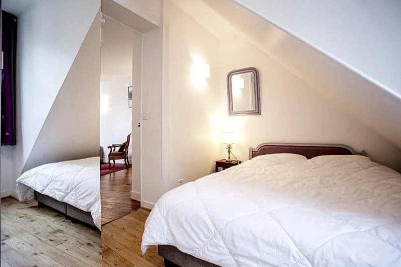 TEMPLE 2 BEDROOMS facing Hotel de Ville & BHV in Rue Du Temple, Paris, France — photo 5