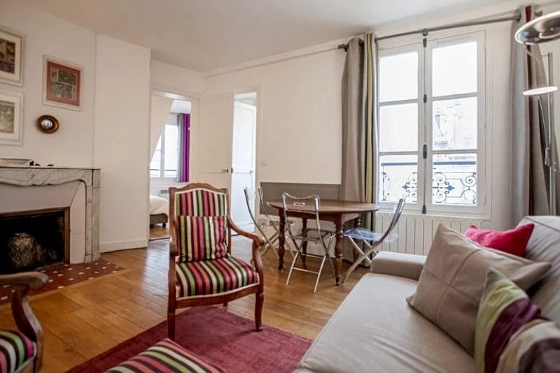 TEMPLE 2 BEDROOMS facing Hotel de Ville & BHV in Rue Du Temple, Paris, France — photo 4