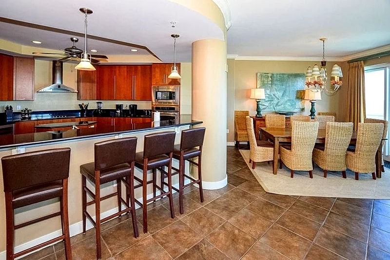 Ocean Vistas 1009 Ocean Front SE Corner Unit Locally Managed! in Daytona Beach Shores, Florida, United States — photo 5