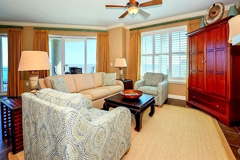 Ocean Vistas 1009 Ocean Front SE Corner Unit Locally Managed! in Daytona Beach Shores, Florida, United States — photo 4