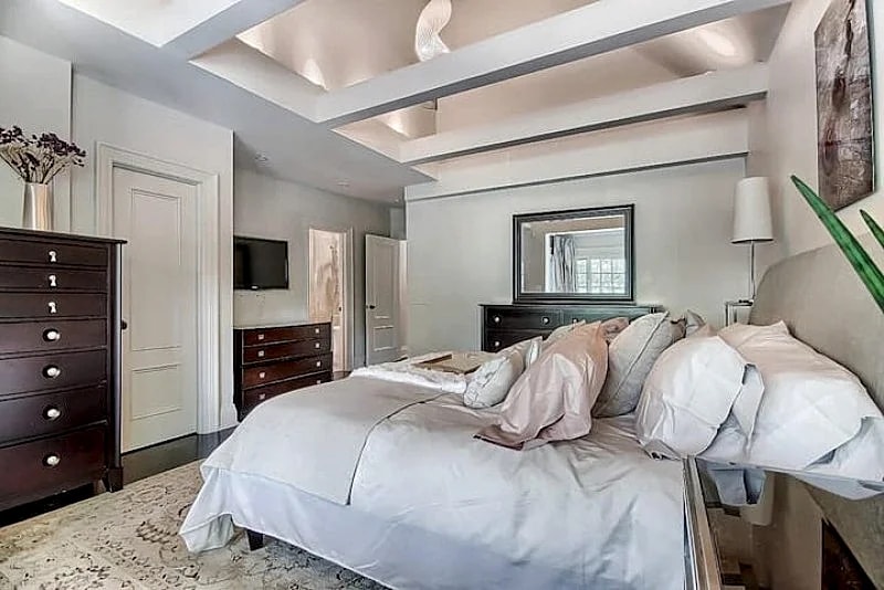 * Up-Scale LuXe ROSEdale April- May 35% 0FF ! in Toronto, Ontario, Canada — photo 5