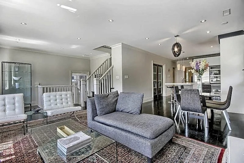 * Up-Scale LuXe ROSEdale April- May 35% 0FF ! in Toronto, Ontario, Canada — photo 3