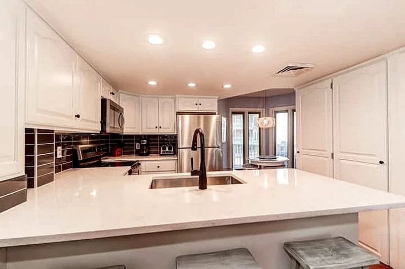 Port O Call, stunning renovated 1 bedroom, Great Complex pool. Enjoy private beach access right from the steps of the screen porch, the beach is just steps away! in Isle Of Palms, South Carolina, United States — photo 5