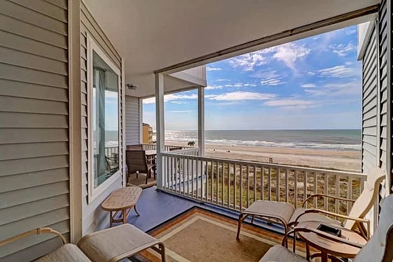 Seacoast Villa 8 - Lagerita- Completely Remodeled & New Furnishings! in Folly Beach, South Carolina, United States — photo 3