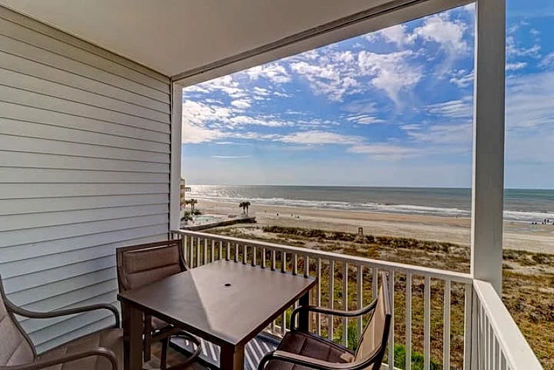 Seacoast Villa 8 - Lagerita- Completely Remodeled & New Furnishings! in Folly Beach, South Carolina, United States — photo 4