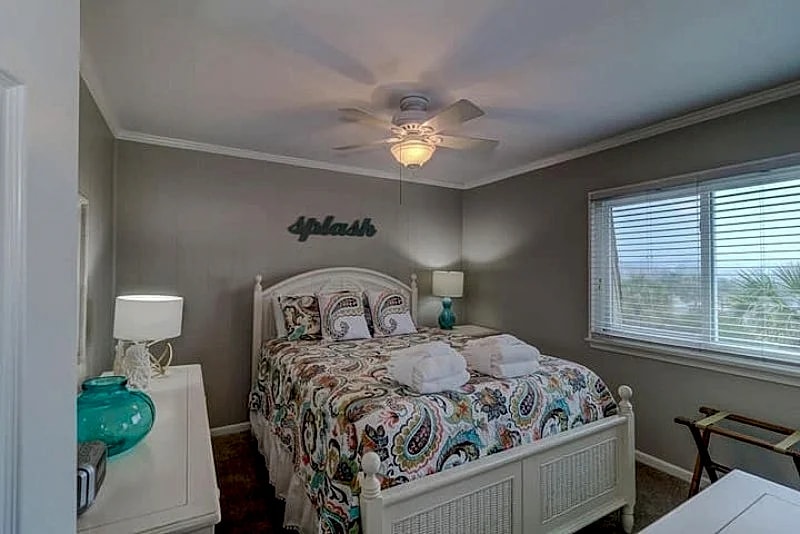 Charleston Charm with Updated Coastal Decor, Pool Access and across the street to beach! in Isle Of Palms, South Carolina, United States — photo 5