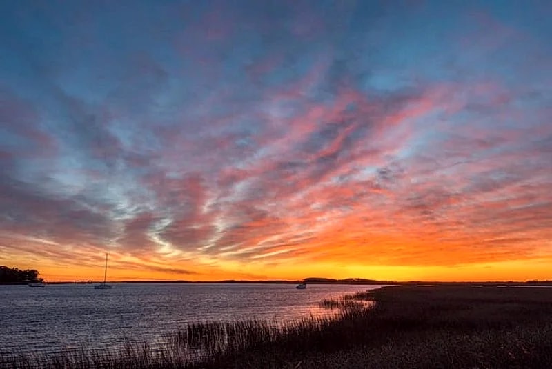 101 Mariner's Cay- Luxury Living, Community Pool, & Stunning Views! in Folly Beach, South Carolina, United States — photo 5