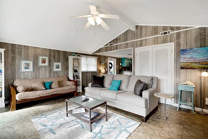The Perfect Beach Cottage- Pet Friendly, Dock, & Rooftop deck - Repeat Guest Favorite! in Folly Beach, South Carolina, United States — photo 3