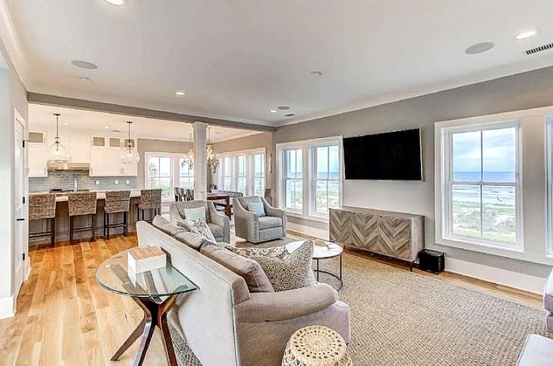 The Swell Life- Luxury Oceanfront Home, Close to Downtown Folly Beach! in Folly Beach, South Carolina, United States — photo 2