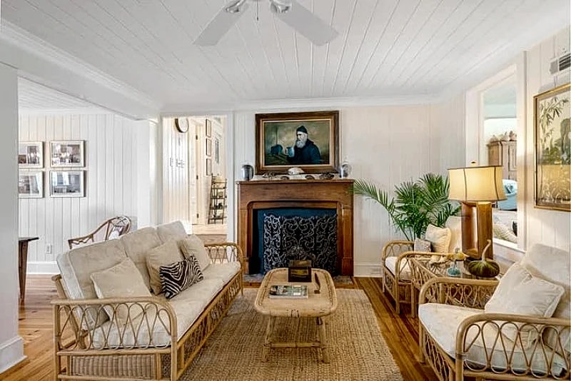 BOOK NOW $250 Rental Beach Gear Credit with Stay!