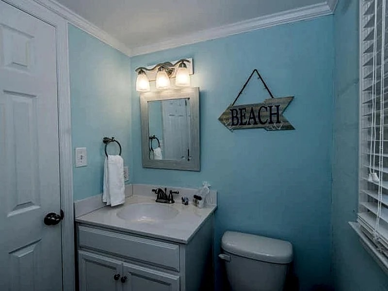 Changes In Attitudes- Short Walk to Shops, Restaurants & Beach Access in Folly Beach, South Carolina, United States — photo 5