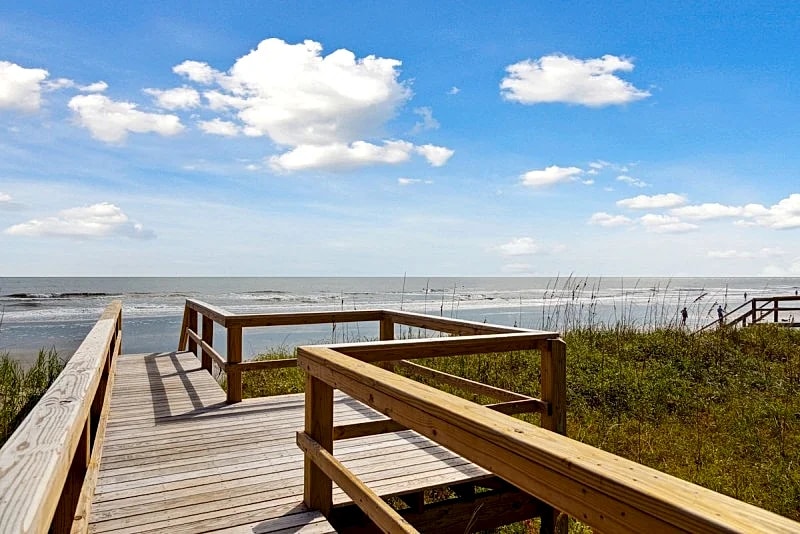 Large Oceanfront Home - Multiple Ocean View Decks & 2 Living Areas in Folly Beach, South Carolina, United States — photo 5