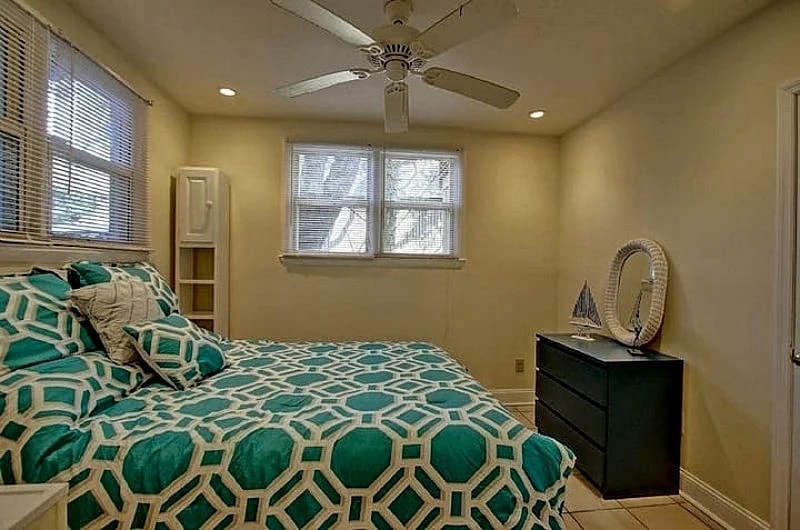 710-B East Arctic- Beach Access Across Street! Apartment of Awesome Triplex in Folly Beach, South Carolina, United States — photo 3