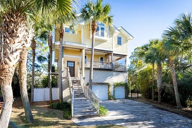 Sweet Carolina- Private Pool, Luxury Accommodations! Short Walk to Beach
