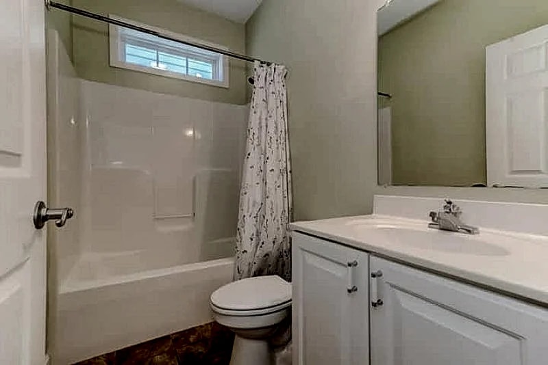 126 Waters Edge - Nothing Could Be Finer- Panoramic River Views, Large Screen Porch, Community Pool & Dock in Folly Beach, South Carolina, United States — photo 5