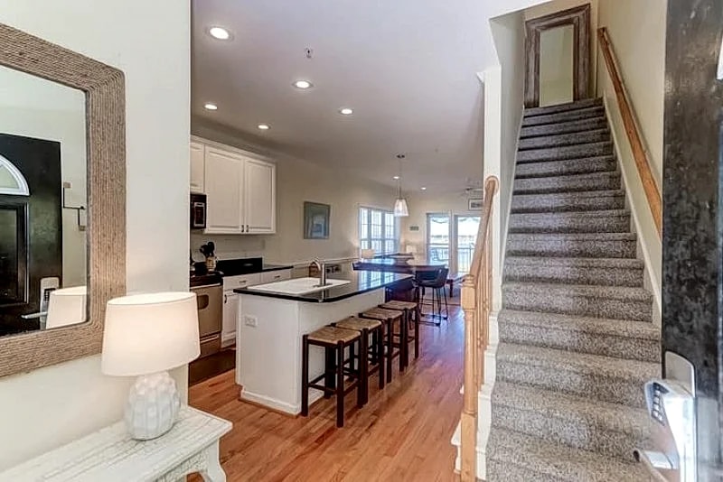126 Waters Edge - Nothing Could Be Finer- Panoramic River Views, Large Screen Porch, Community Pool & Dock in Folly Beach, South Carolina, United States — photo 3