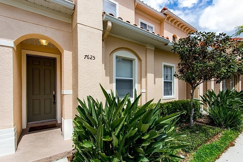 Unit 9- 3 Bedroom Home 7625 in Kissimmee, Florida, United States — photo 2