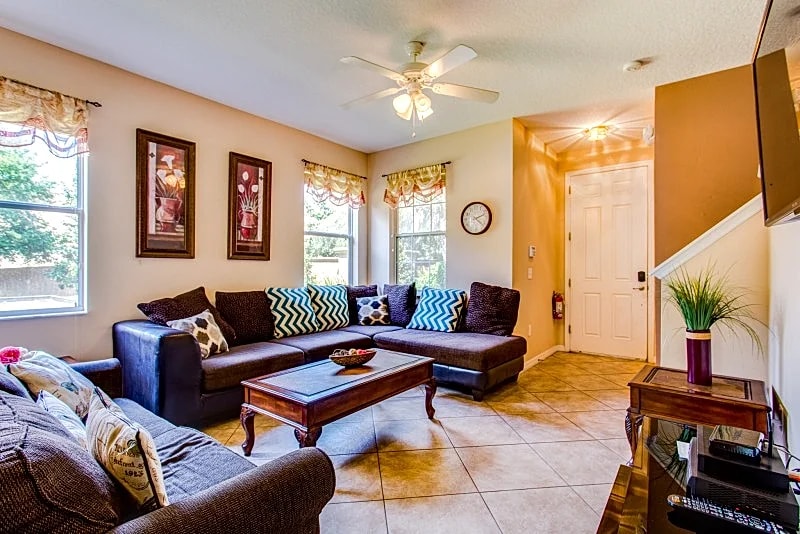 Unit 5- 3 bedroom home in Kissimmee, Florida, United States — photo 2