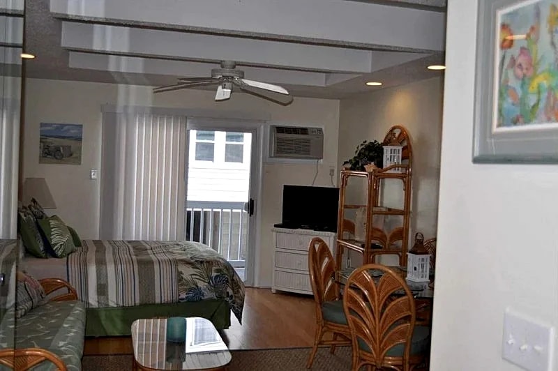 Ocean Block Condo, Steps from the Beach, Balcony, Linens, Paper Goods, Beach Items - UNIT 3 in Ocean City, Maryland, United States — photo 5