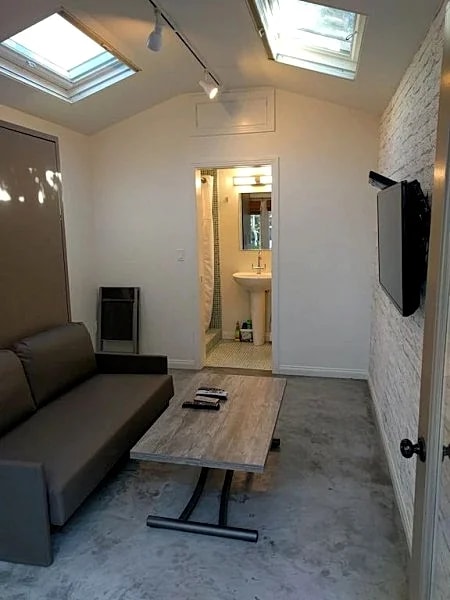 Serenity Place in Santa Monica in Santa Monica, California, United States — photo 5