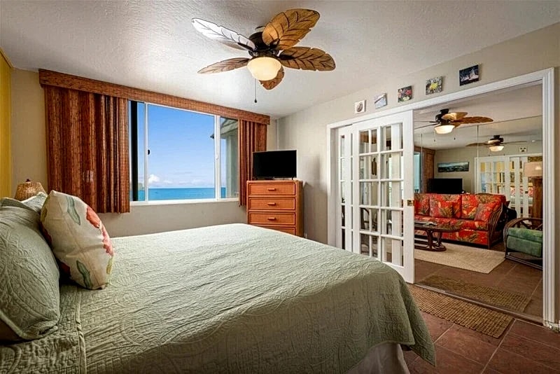 Hale Kona Kai 404 - Find your Beach with Kona Beach Properties in North Kona, Hawaii, United States — photo 4
