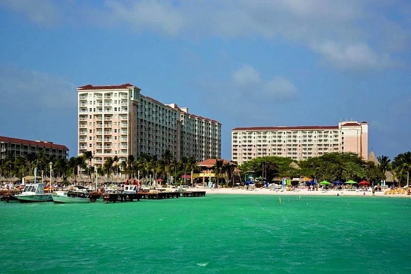 Stunning Marriott Aruba Surf Club oceanside studio!