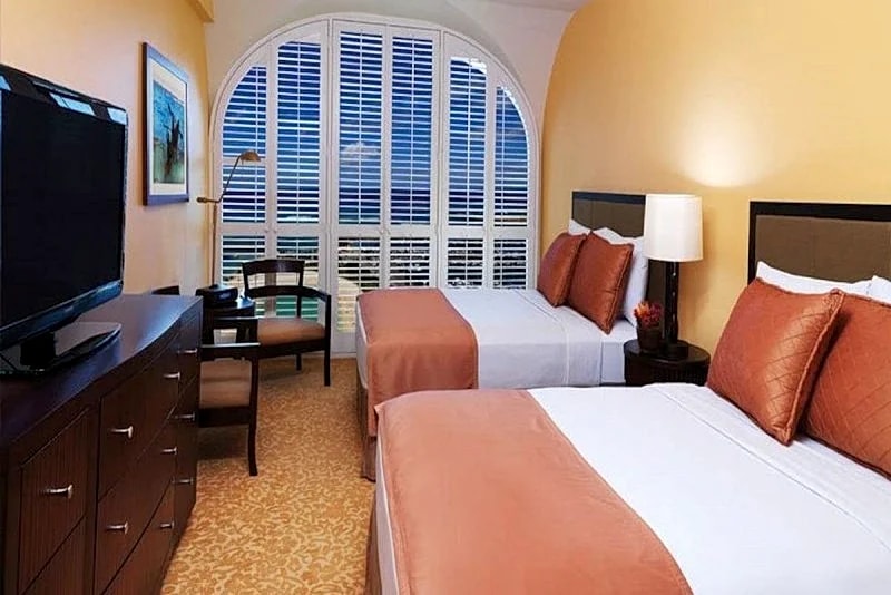 Hilton Hawaiian Village- amazing property! Beautiful two bedroom suite! in Honolulu, Hawaii, United States — photo 2