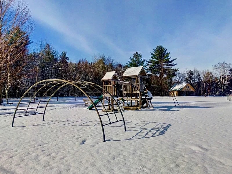 Living Water Campground - Bear Cabin in Carroll, New Hampshire, United States — photo 3