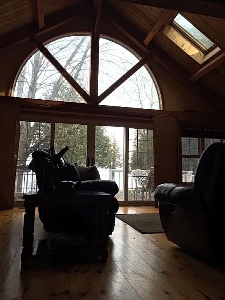Stunning Executive, Post & Beam, Fenelon Falls/Bobcaygeon Waterfront Retreat in Kawartha Lakes, Ontario, Canada — photo 4