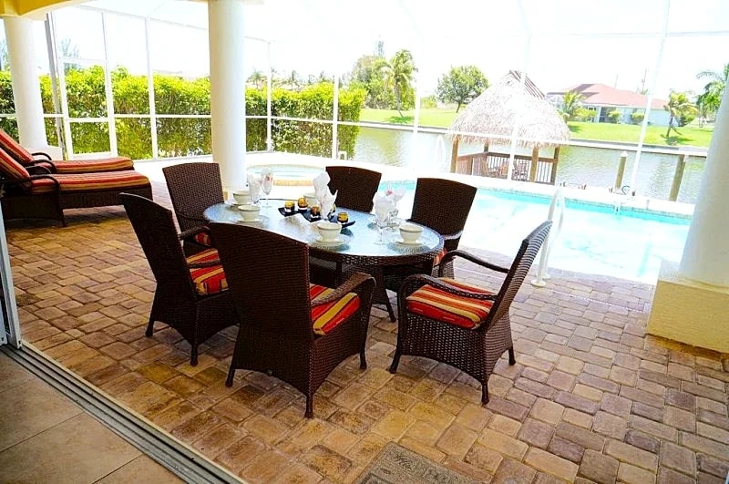 Villa Starlight 1036 SW Cape Coral 3b 3ba Heated Pool and Spa Gulf Access Canal, Boat Dock Tiki Hut in Cape Coral, Florida, United States — photo 2