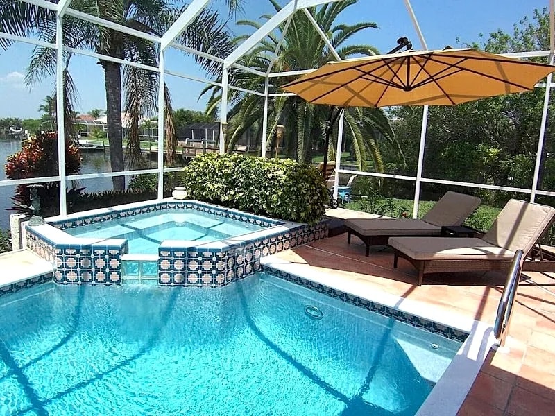 Villa Lady Jane 1049 - SE Cape Coral 3b 2ba Gulf Access, Pool & Spa Boat Dock Bicycles in Cape Coral, Florida, United States — photo 4