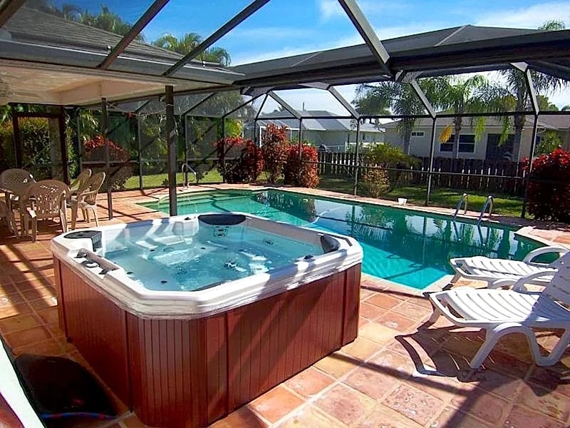 Villa Yvonne 1011 SW Cape Coral 3b 2ba Pool Spafree Internet Southern Exposure Off Water in Cape Coral, Florida, United States — photo 5