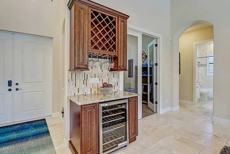Palm Treasure 1025 - Cape Coral 3BR / 3Ba Home in Cape Coral, Florida, United States — photo 3