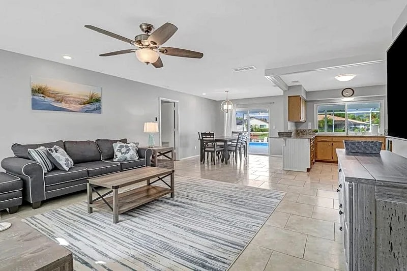 Anchors Away 1021 - SE Cape 2b/2ba Heated Pool, Minutes to the Gulf, Close to the River in Cape Coral, Florida, United States — photo 3