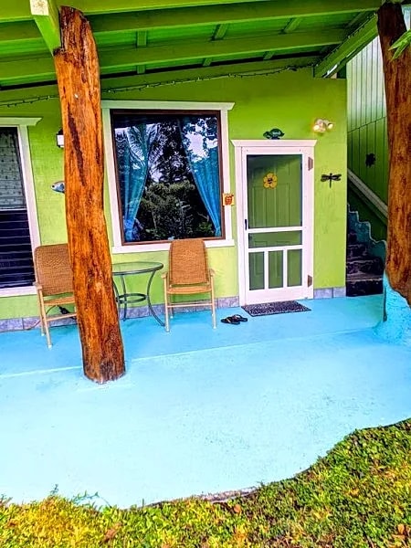 Lava Apartment in Paradise! Hilo Rentals in Hawaii in Hilo, Hawaii, United States — photo 2