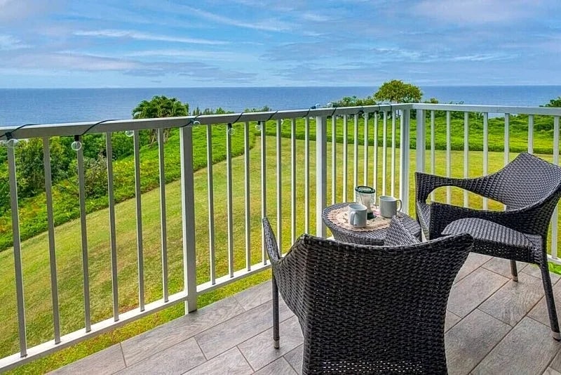 Cliffside 2-Bedroom Princeville Oceanview Vacation Condo for 4! in Princeville, Hawaii, United States — photo 2