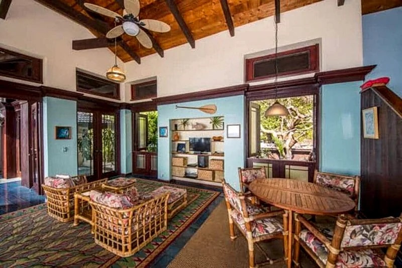 Oceanfront 4 BR for 12! Weddings/Receptions! Captain Cook Rentals in Captain Cook, Hawaii, United States — photo 3