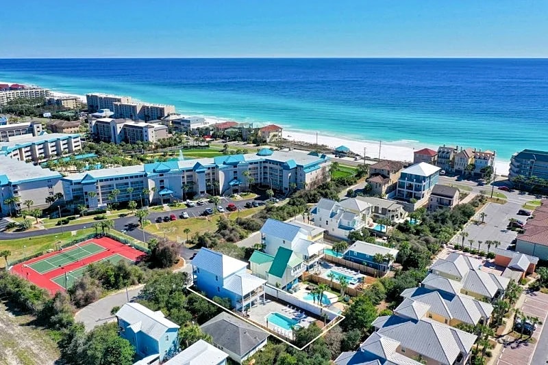Atlantis | Game Room | Pool & Hot Tub | Weddings | Beach Views | Golf Cart in Destin, Florida, United States — photo 5