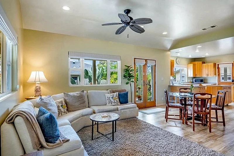 SoCal paradise with backyard garden, patio & ocean-view balcony in Santa Barbara, California, United States — photo 3