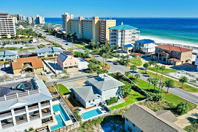 Captains Quarters | Interactive Game Room | Heated Pool | Panoramic Beach Views in Destin, Florida, United States — photo 4