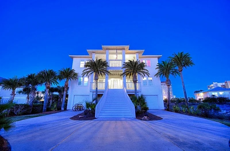 Castaway Castle | Beach & Harbor View | Htd Pool | Private Beach | Games in Destin, Florida, United States — photo 2