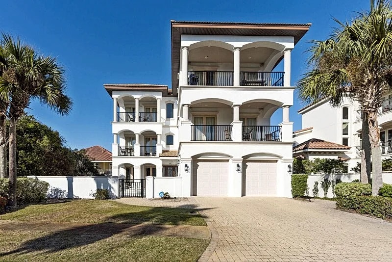 Chateau Lumiere | Huge Private Beach | Pool | Game Room | Beach Views | Hot Tub in Miramar Beach, Florida, United States — photo 3